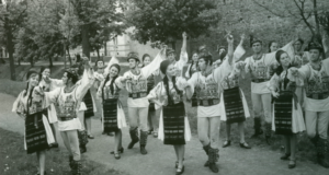 Junii Sibiului, 80 de ani de tradiție și cultură. Proiectul aniversar aduce arhiva de folclor la viață