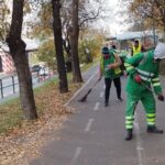 Campania de curățenie de toamnă! COMPREST SA desfășoară lucrări ample de salubrizare în Brașov 3 curatenie2