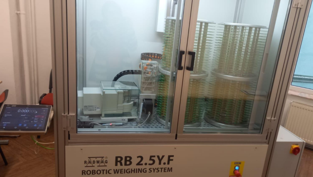 VIDEO și FOTO. Primul sistem robotizat de măsurare a particulelor în suspensie, din țară, a fost instalat la APM Brașov pentru monitorizare mai precisă a calității aerului 1 21.01.25 23