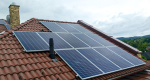 Finanțare nerambursabilă fără contribuție proprie pentru panouri fotovoltaice și baterii solare, la Sfântu Gheorghe