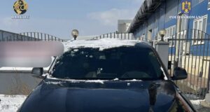 Grup infracțional de camătă și șantaj destructurat la Brașov! Trei persoane arestate preventiv