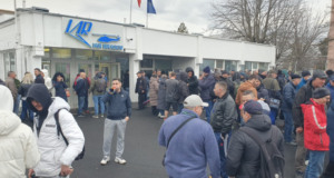 Grevă de avertisment la IAR Brașov. Angajații protestează împotriva politicii fiscale a Guvernului (FOTO)