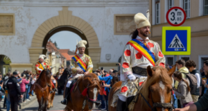 Vineri încep Zilele Brașovului. Ce restricții de circulație se impun și ce alternative de mobilitate există