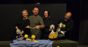 Teatrul Arlechino vă invită la premiera spectacolului „Rățușca cea urâtă”