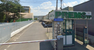 Una dintre primele companii autorizate după Revoluție, din Brașov, își demolează halele