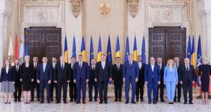 Guvernul Bolojan, prizonier al multinaționalelor! România nu are curajul să deranjeze marile puteri europene
