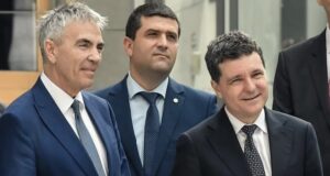 Reforma de la Guvern: cu șpăgari declarați în fruntea țării! Bravo, Bolojan, bravo, Dan!