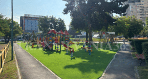 VIDEO. Așa arată cel mai modern parc de joacă din România, deschis în Centrul Civic al Brașovului!
