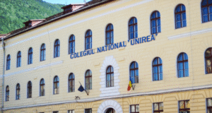 Un liceu din Brașov a anunțat că începe anul școlar fără festivitate!