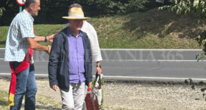 VIDEO. Maialul Junilor 2025, sărbătoare în Poiana Mică Brașov. Primarul Scripcaru și viceprimarii s-au prins în horă pe „Trandafir de la Moldova”