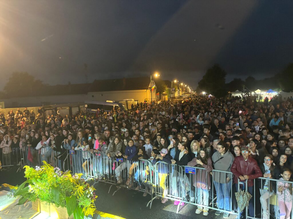 Așa a fost la Festivalul „Cavalerii Teutoni se întorc în Cetatea Feldioara”. Mii de oameni la concertul Irinei Rimes (VIDEO și GALERIE FOTO) 10 IMG 20250901 WA0019