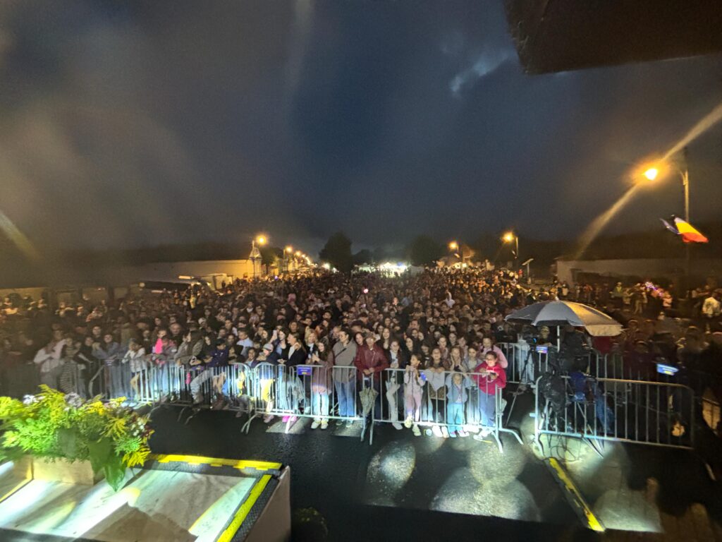 Așa a fost la Festivalul „Cavalerii Teutoni se întorc în Cetatea Feldioara”. Mii de oameni la concertul Irinei Rimes (VIDEO și GALERIE FOTO) 2 IMG 20250901 WA0021
