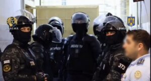 VIDEO Scrisori impregnate cu droguri de mare risc, trimise în penitenciare