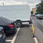 FOTO. Dezastru pe trotuarele din Brașov! Mașini parcate ilegal, pietoni în pericol, poliția lipsește 4 masini parcate aiurea 2