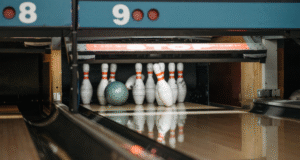 Care sunt prețurile la sălile de bowling din Brașov