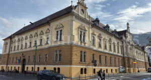 VIDEO. S-a dus boieria de la Primăria Brașov! Angajații vor plăti pentru parcarea de la serviciu