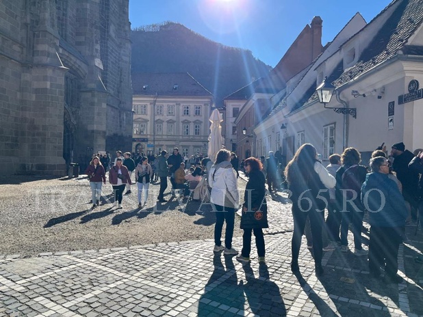 biserica neagra turisti