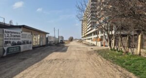 Clienții ansamblului „Mon Jardin” din Copou se revoltă: „Primarul Mihai Chirica și secretarul CL Iași nu ne dau autorizație de 3 ani. Discriminare!”