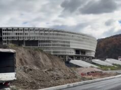 VIDEO Lucrările la Sala Polivalentă avansează rapid: asfaltări, izolație și amenajări exterioare în plină desfășurare