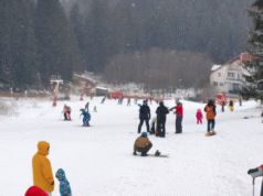 Schiatul în Poiana Brașov se scumpește. Abonamentul de sezon ar putea costa 5.500 de lei
