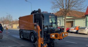 Gurile de canalizare din Brașov, curățate săptămânal. Unde intervine Compania Apa