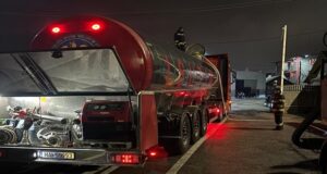 Intervenție de urgență: ISU Brașov acordă sprijin Prahovei cu o autocisternă de 10.000 l