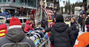 Primul accident grav din sezonul de iarnă în Brașov. Femeie rănită după o coliziune violentă pe sanie