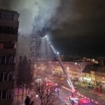 EXCLUSIV. Incendiu puternic într-un bloc de pe Calea București din Brașov (VIDEO) 2 explozie 3