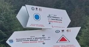 Salvamont Brașov: ”Indicatoarele nu sunt panouri de afișaj, albume de amintiri sau caiete de autografe”