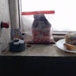 FOTO Gunoaiele de la Refugiul Iezer, coborâte cu rucsacul de salvamontiști. Refugiile NU sunt tomberoane! 2 refugiu3