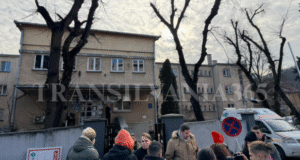 Angajații SCJU Brașov renovează două saloane și două grupuri sanitare de la Oncologie, după retragerea Fundației Metropolis