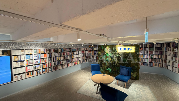 VIDEO. „Antreprenori faini la Brașov” în lumea Libris. De la rafturile librăriei Șt. O. Iosif la primul librar AI din România 5 Libris 6