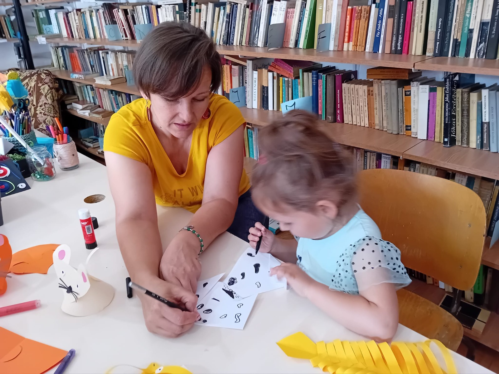 Performanță în tăcere. Bibliotecarele din Brașov care țin cultura vie, premiate pentru excelență 1 racos 1