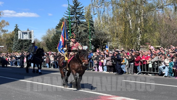 VIDEO, FOTO Sărbătoare în Brașov: Junii au coborât în Cetate! 4 juni4