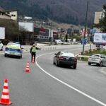 Șosele pline de bețivi. Nici pedepsele mari nu îi liniștesc pe șoferii amatori de alcool 1 politist rutier