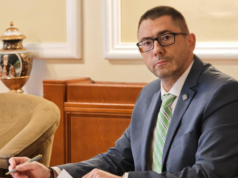 Deputatul Sebastian Rusu cere interzicerea pauzelor de 5 minute în școli