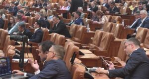 Nesimțire pe banii românilor! Parlamentarii intră două luni în vacanță, deși România este în criză și încă nu are un Guvern stabil