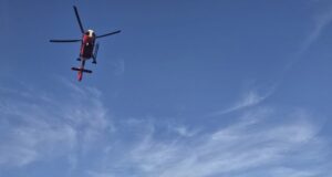 VIDEO. Bărbat căutat la Brașov cu dronă subacvatică și cu un elicopter SMURD! Intervenție de amploare la barajul Viștea