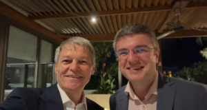 Mii de euro din banii românilor cheltuiți de ministrul USR Irineu Darău, pentru a participa la lansarea candidaturii lui Cioloș