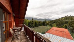 Complex turistic din județul Brașov, scos la vânzare pentru aproape 3,5 milioane de euro 1 resort