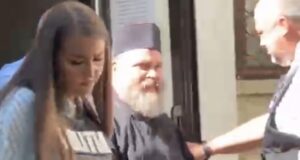 VIDEO. Un popă de pe „Temu” , arestat preventiv după o acuzație de viol la Iași. Ar fi locuit și în Codlea