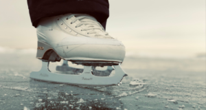 Patinele la treabă! Se deschide sezonul de patinaj la Patinoarul Olimpic din Brașov