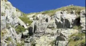 VIDEO. Tragedie în Munții Făgăraș. Un bărbat a murit după ce a căzut aproximativ 300 de metri pe versantul Viștea Mare