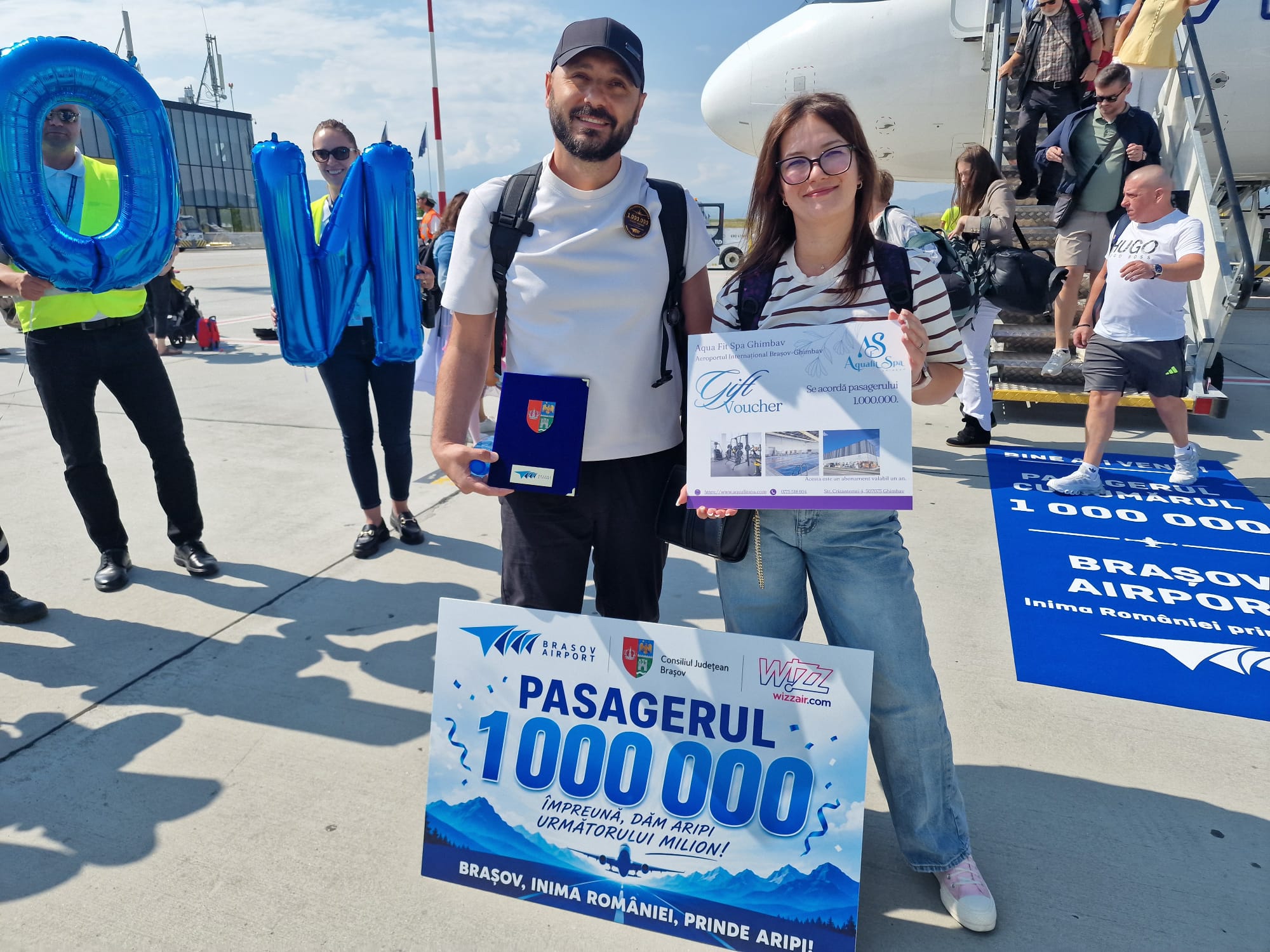 Un milion de pasageri pe Aeroportul Brașov! Cine este călătorul care a pus cifra rotundă pe aeroport 1 WhatsApp Image 2026 08 08 at 11.09.23