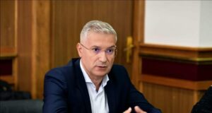 Brașovul pregătește programul „Lift pentru viață”. Blocurile fără ascensor ar putea primi soluții de accesibilizare