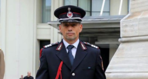Pompierul brașovean care a salvat un copil înecat cu mâncare, desemnat „Salvatorul de onoare al anului”