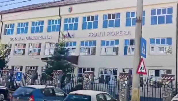 scoala 4 sacele