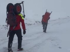 Intervenție Salvamont pe Vârful Omu! O turistă din Israel, accidentată la genunchi, are nevoie de ajutorul salvatorilor montani