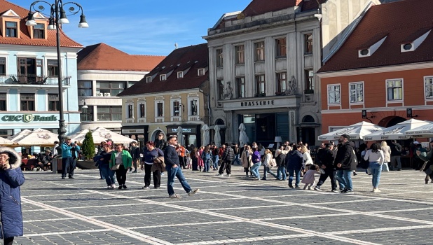Piata Sfatului 2