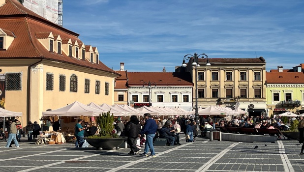 Piata Sfatului1